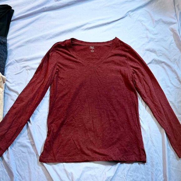 Bundle of FOUR Falls Creek brand Long Sleeve Vneck basic tops SIZE MEDIUM - Picture 2 of 13